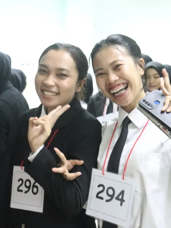 JobJepangの選考会で笑顔を見せるインドネシア人女性候補者